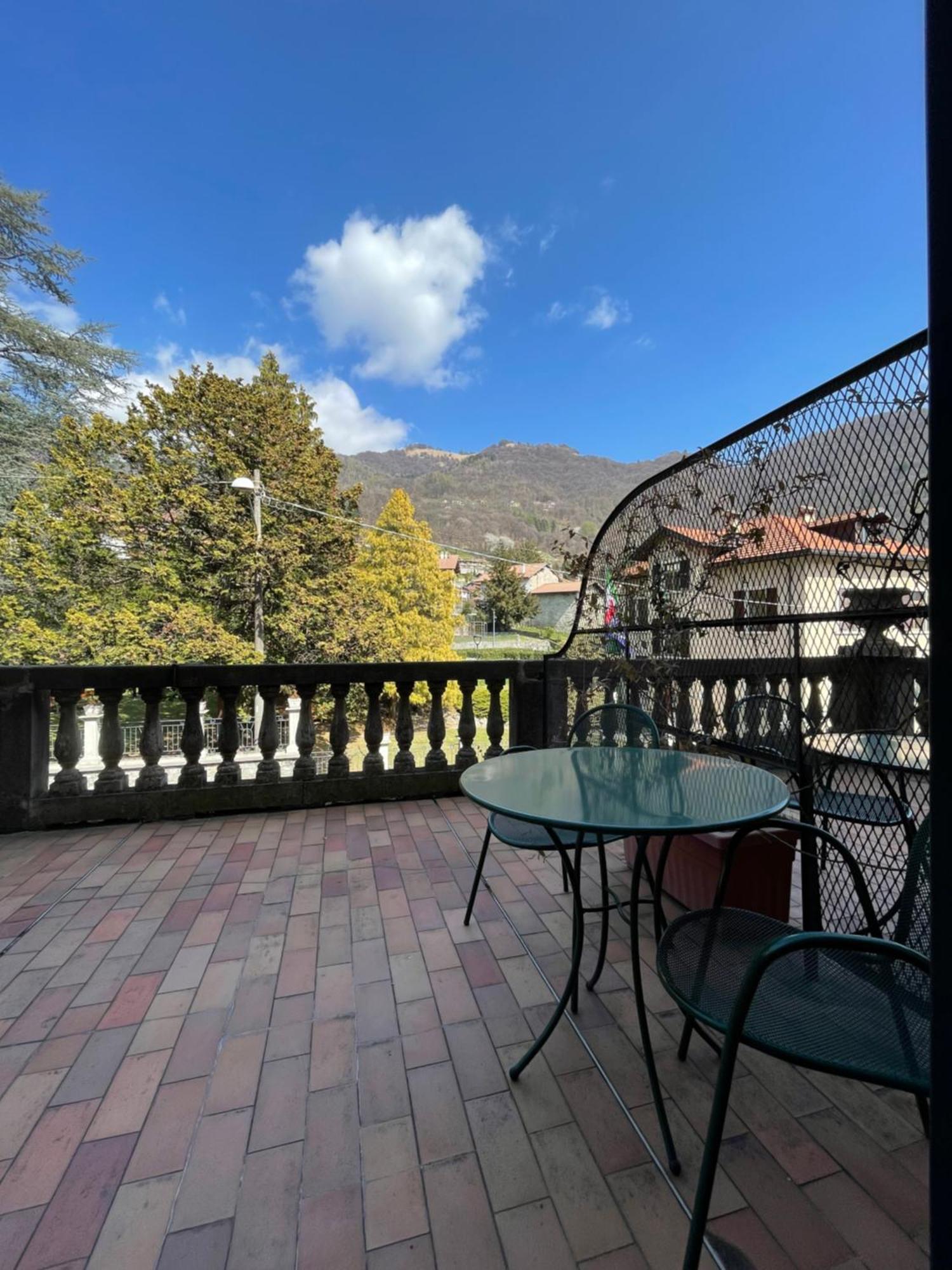 Hotel La Torre Castiglione dʼIntelvi Dış mekan fotoğraf